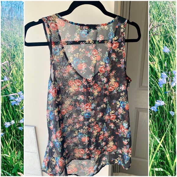 🌿U2B Tank (L) - Picture 2 of 4